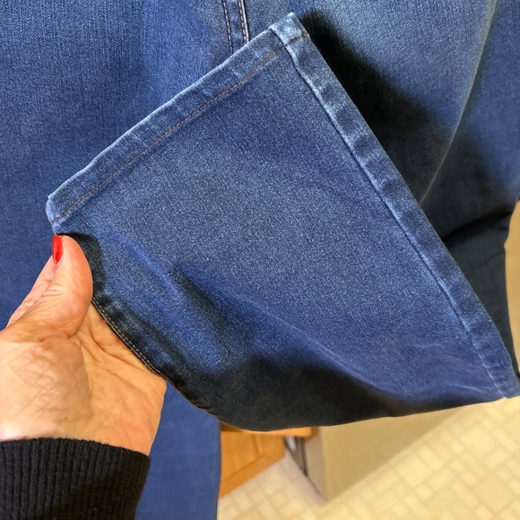 NYDJ Size 8 Jeans/Leggings - Picture 3 of 14